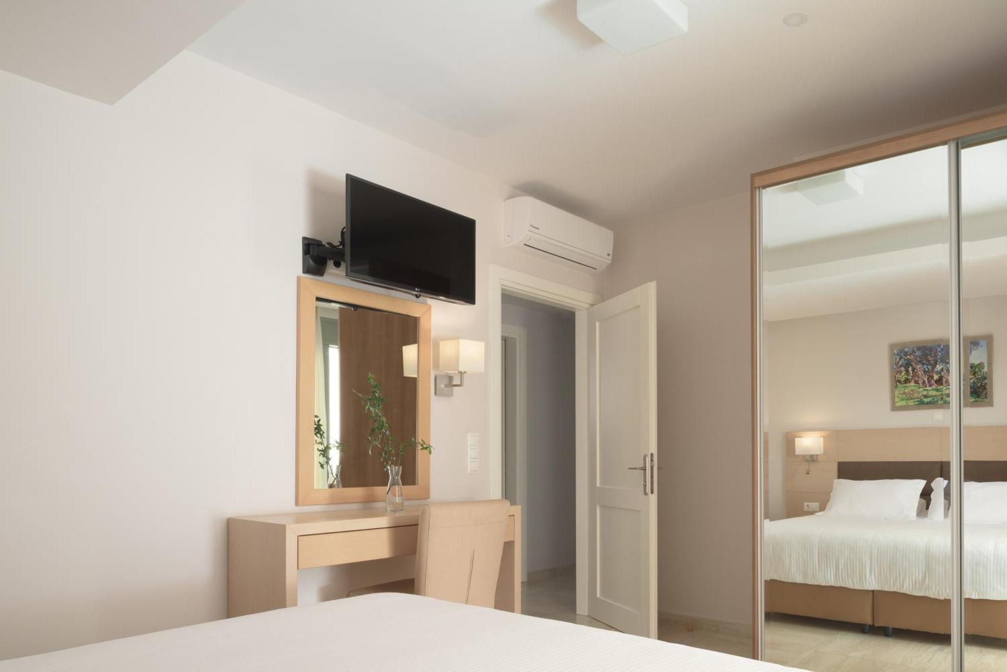 Eco Villa, A Perfect Escape Close To The Beach, By Thinkvilla Maroulas Екстер'єр фото