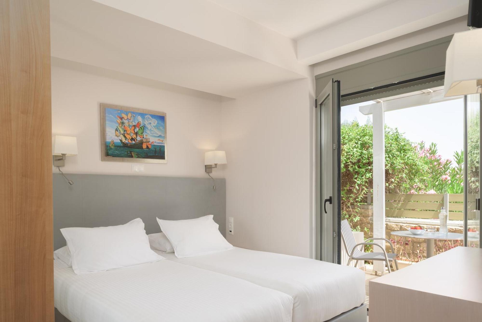 Eco Villa, A Perfect Escape Close To The Beach, By Thinkvilla Maroulas Екстер'єр фото