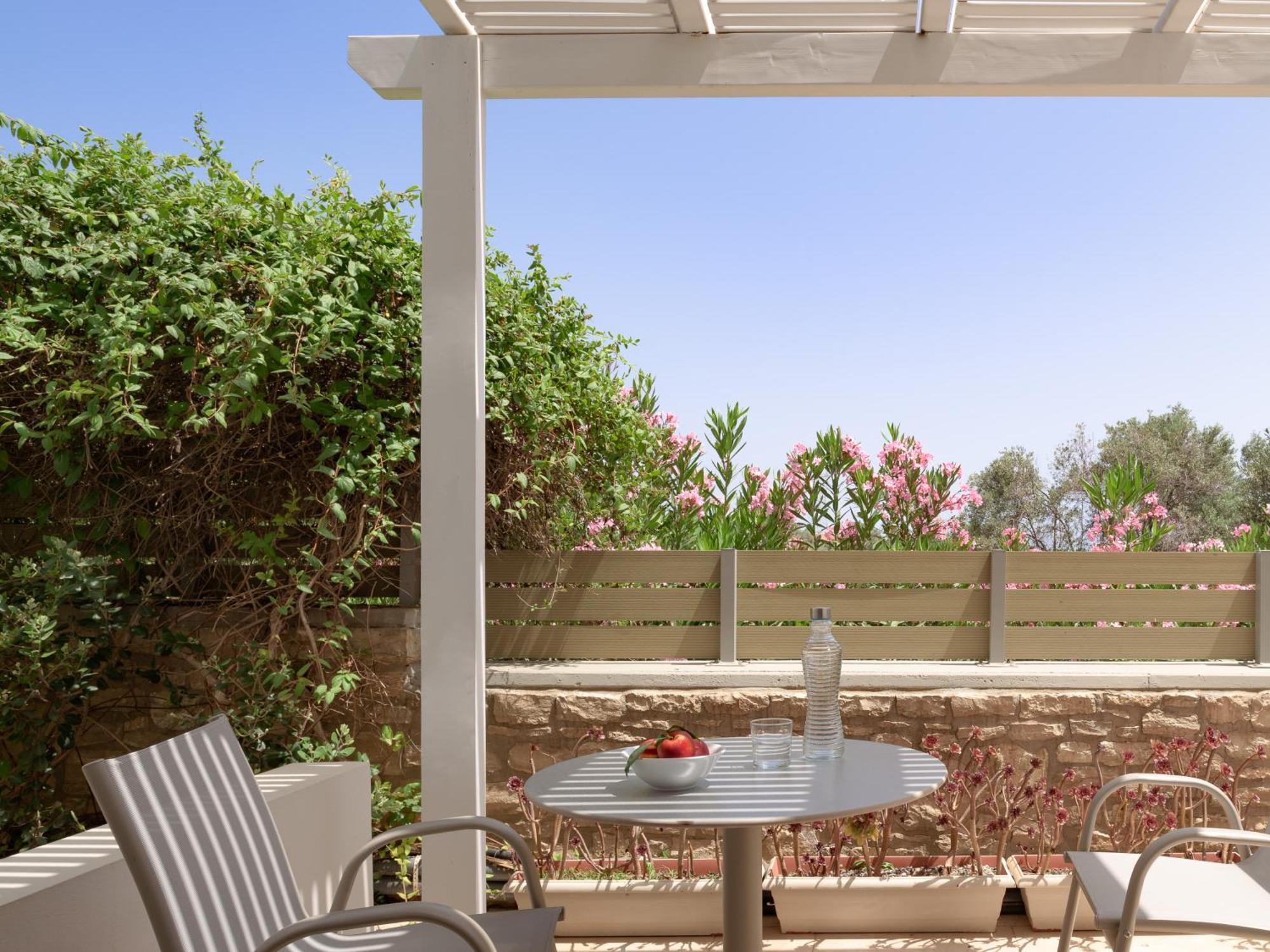 Eco Villa, A Perfect Escape Close To The Beach, By Thinkvilla Maroulas Екстер'єр фото